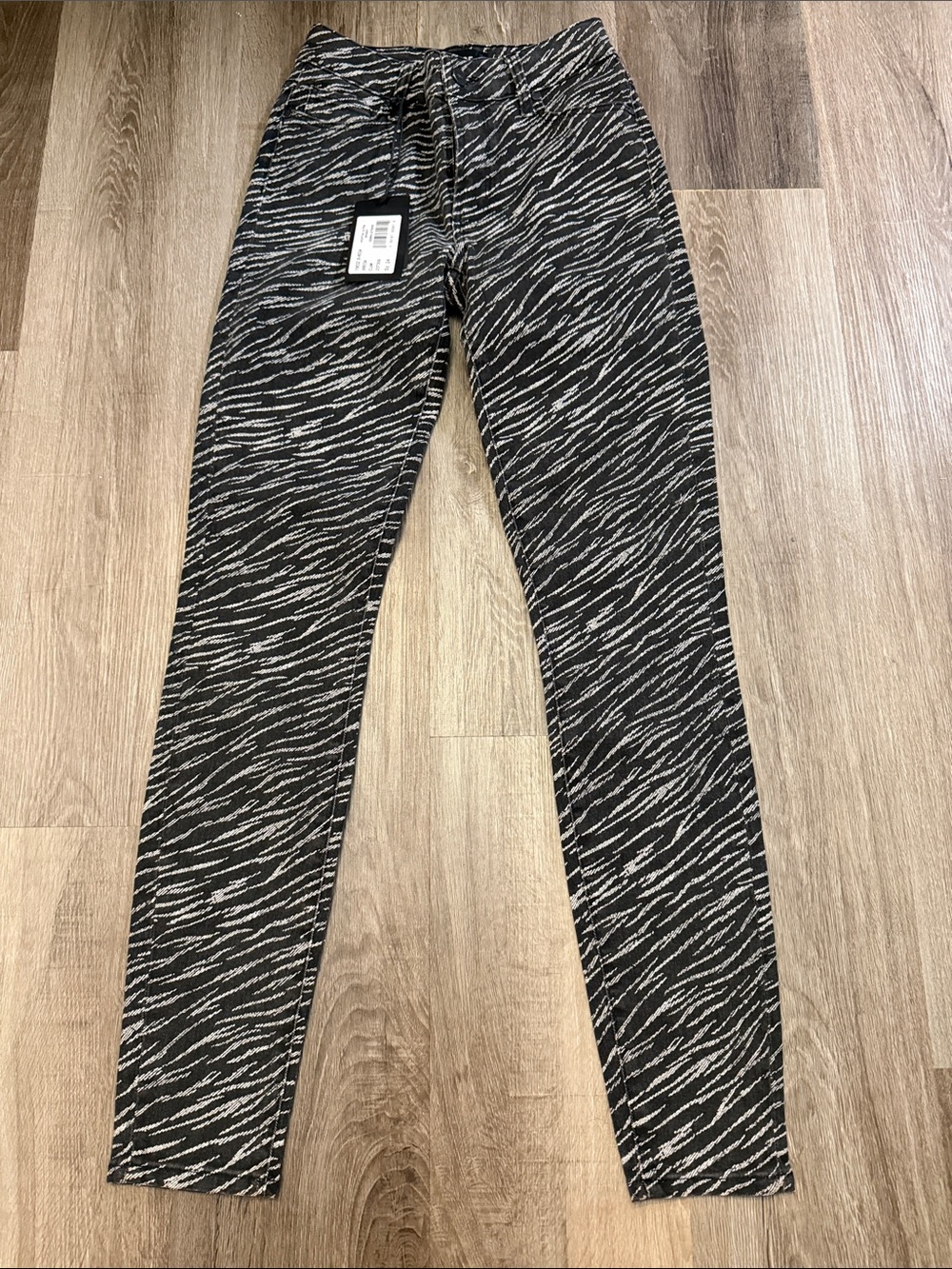 PAIGE Black and White Printed Pull-On Leggings